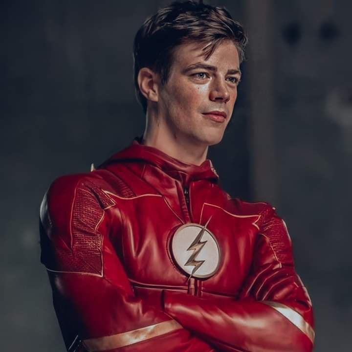 Barry Allen with armcross